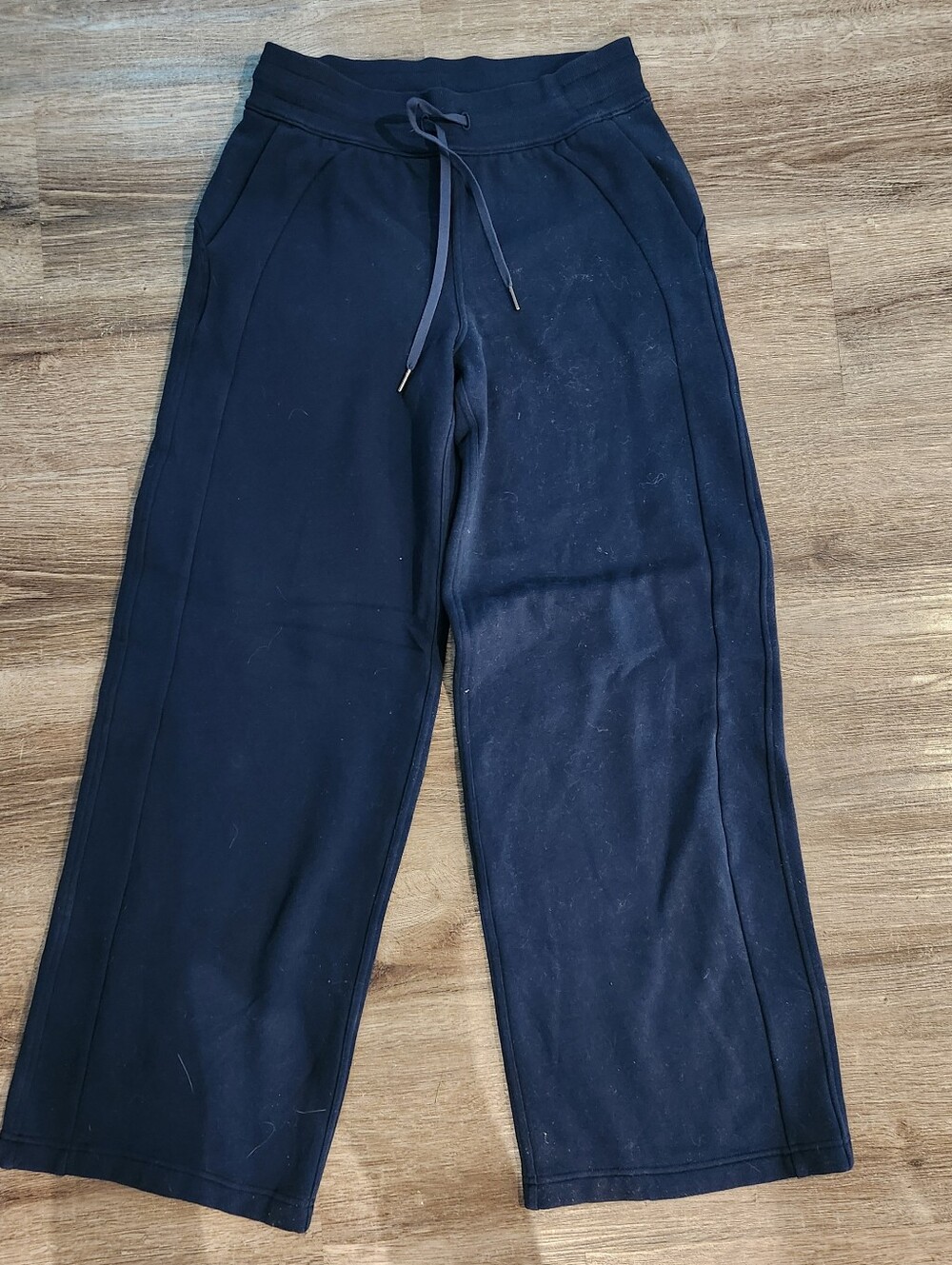 lululemon athletica Women’s Wide Leg Scuba High Rise. Matching hoodie Posted!